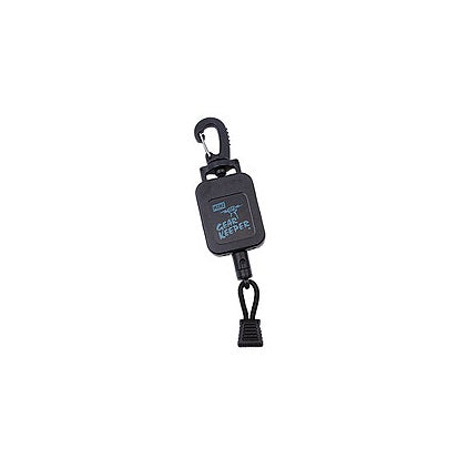 Lapel microfoon retractor RT2-4012 van Gearkeeper met een snapclip bevestiging en een quick connect-1 accessoire