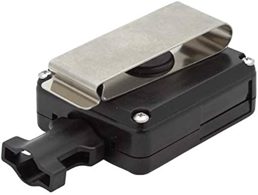 Achterkant van de RT2-5550-E vuurwapen retractor met roterende roestvrij stalen riemclip 